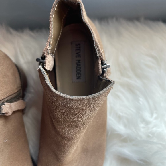 COPY - ⭐️⭐️CLEARANCE ⭐️⭐️STEVE MADDEN ARPER ANKLE SUEDE BOOTIES TAN SIZE 8 - Picture 6 of 7